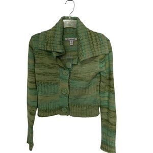 Urban Outfitters Woman’s Buttoned Front Collared Sweater Very Soft Green NWT Med